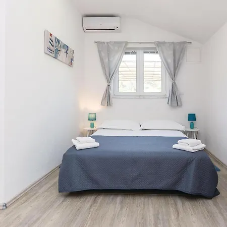 Cozy In Zadar With House Sea View *