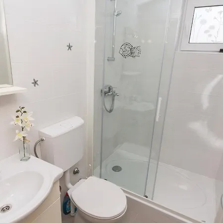 Casa de Férias Cozy In Zadar With House Sea View Kožino