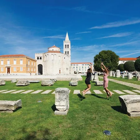 Cozy In Zadar With House Sea View Holiday home